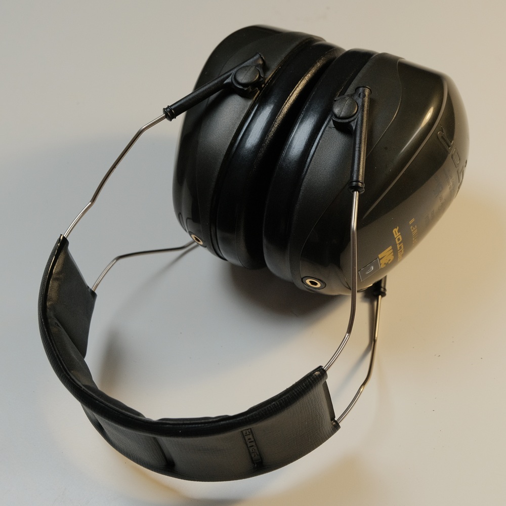 jack sockets fitted into top of earcups